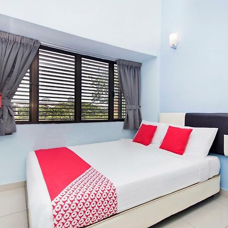 Oyo 220 Hotel Sri Maluri Kuala Lumpur Exteriör bild