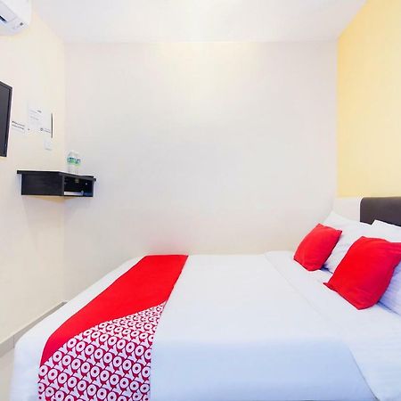 Oyo 220 Hotel Sri Maluri Kuala Lumpur Exteriör bild