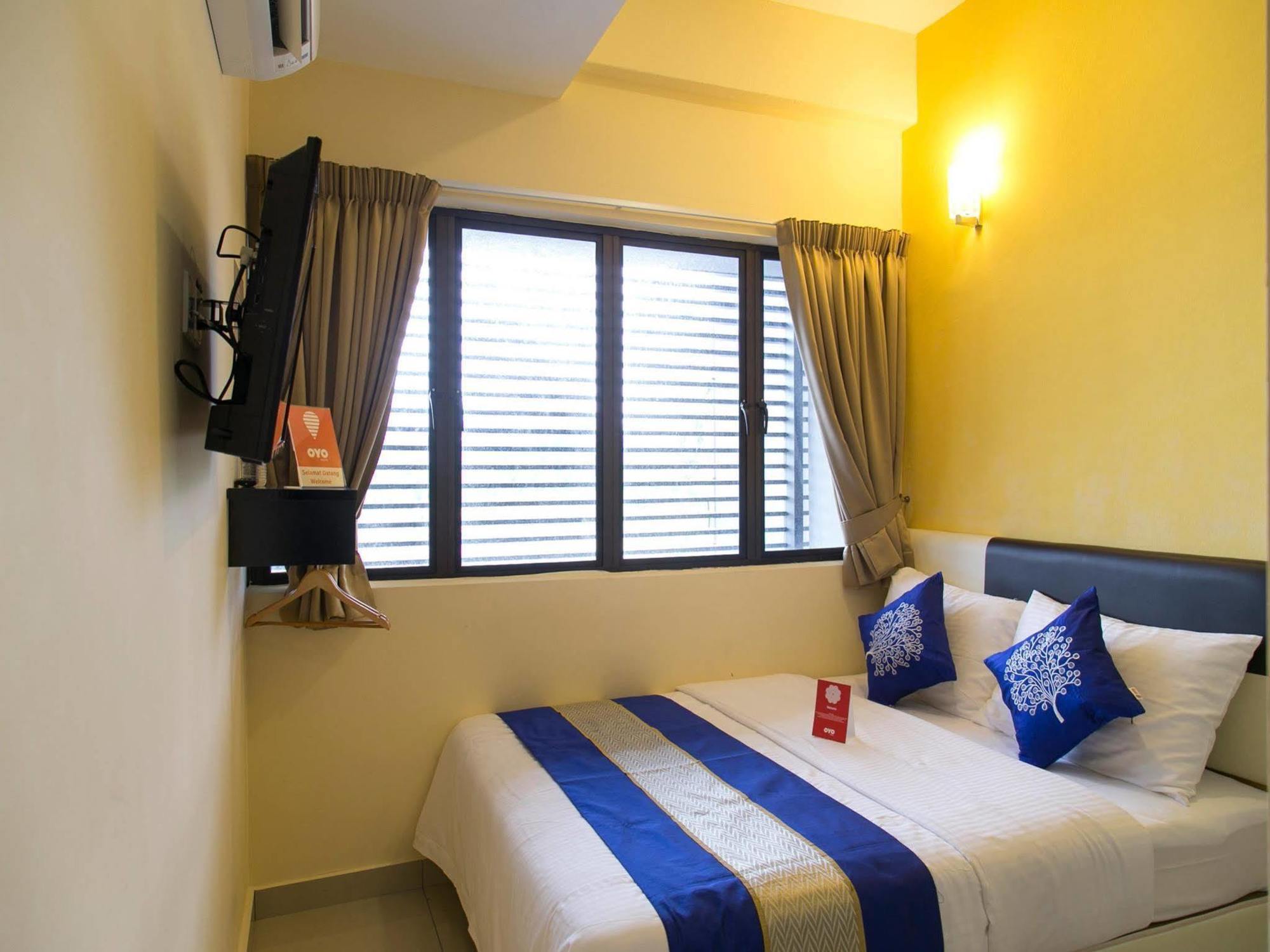 Oyo 220 Hotel Sri Maluri Kuala Lumpur Exteriör bild