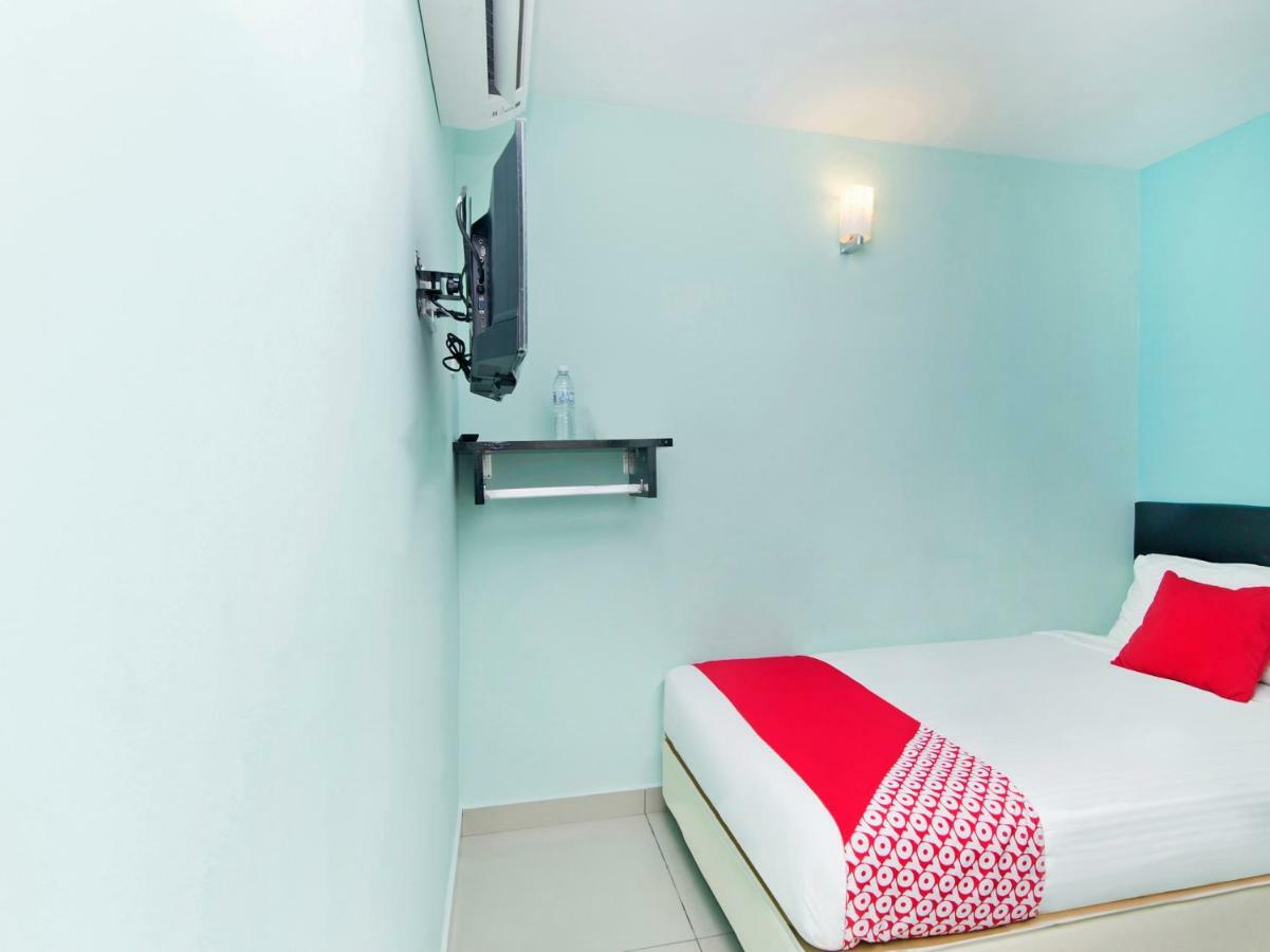 Oyo 220 Hotel Sri Maluri Kuala Lumpur Exteriör bild