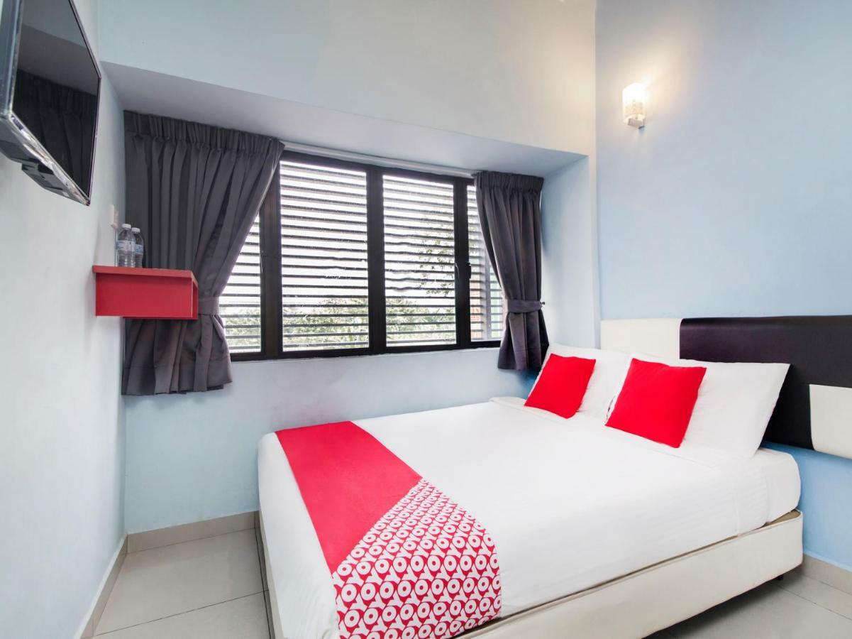 Oyo 220 Hotel Sri Maluri Kuala Lumpur Exteriör bild