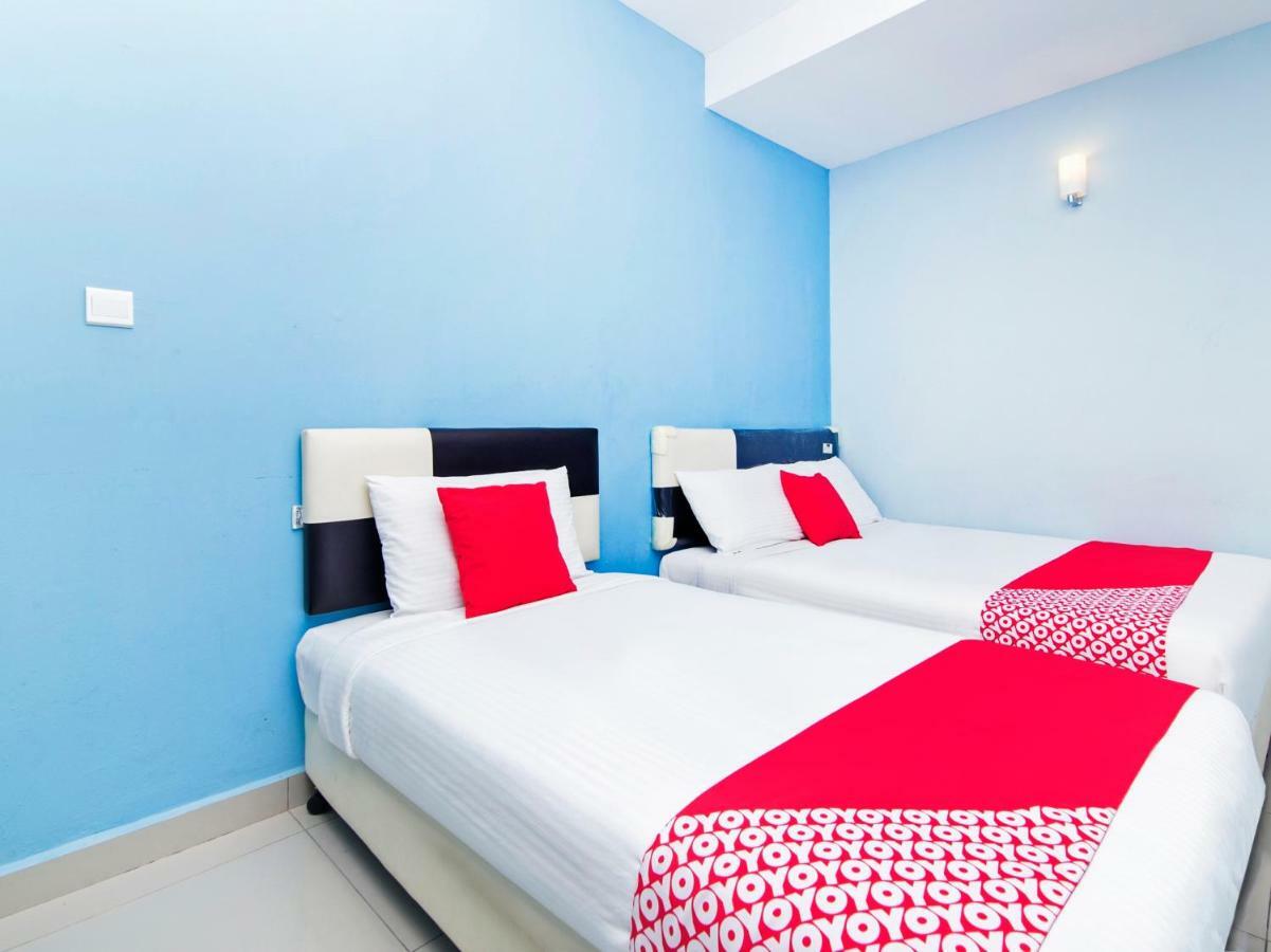 Oyo 220 Hotel Sri Maluri Kuala Lumpur Exteriör bild