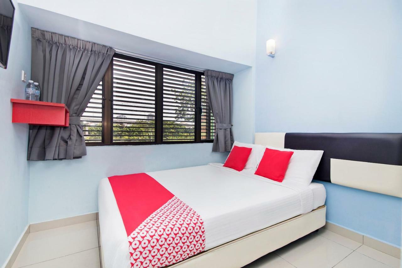 Oyo 220 Hotel Sri Maluri Kuala Lumpur Exteriör bild
