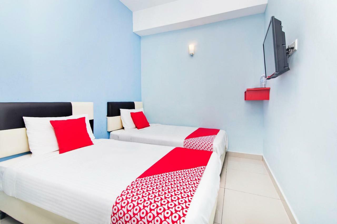 Oyo 220 Hotel Sri Maluri Kuala Lumpur Exteriör bild