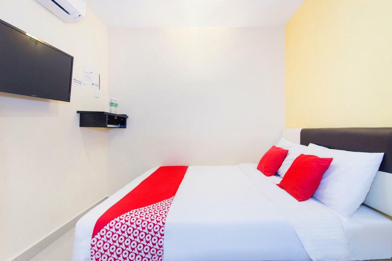 Oyo 220 Hotel Sri Maluri Kuala Lumpur Exteriör bild