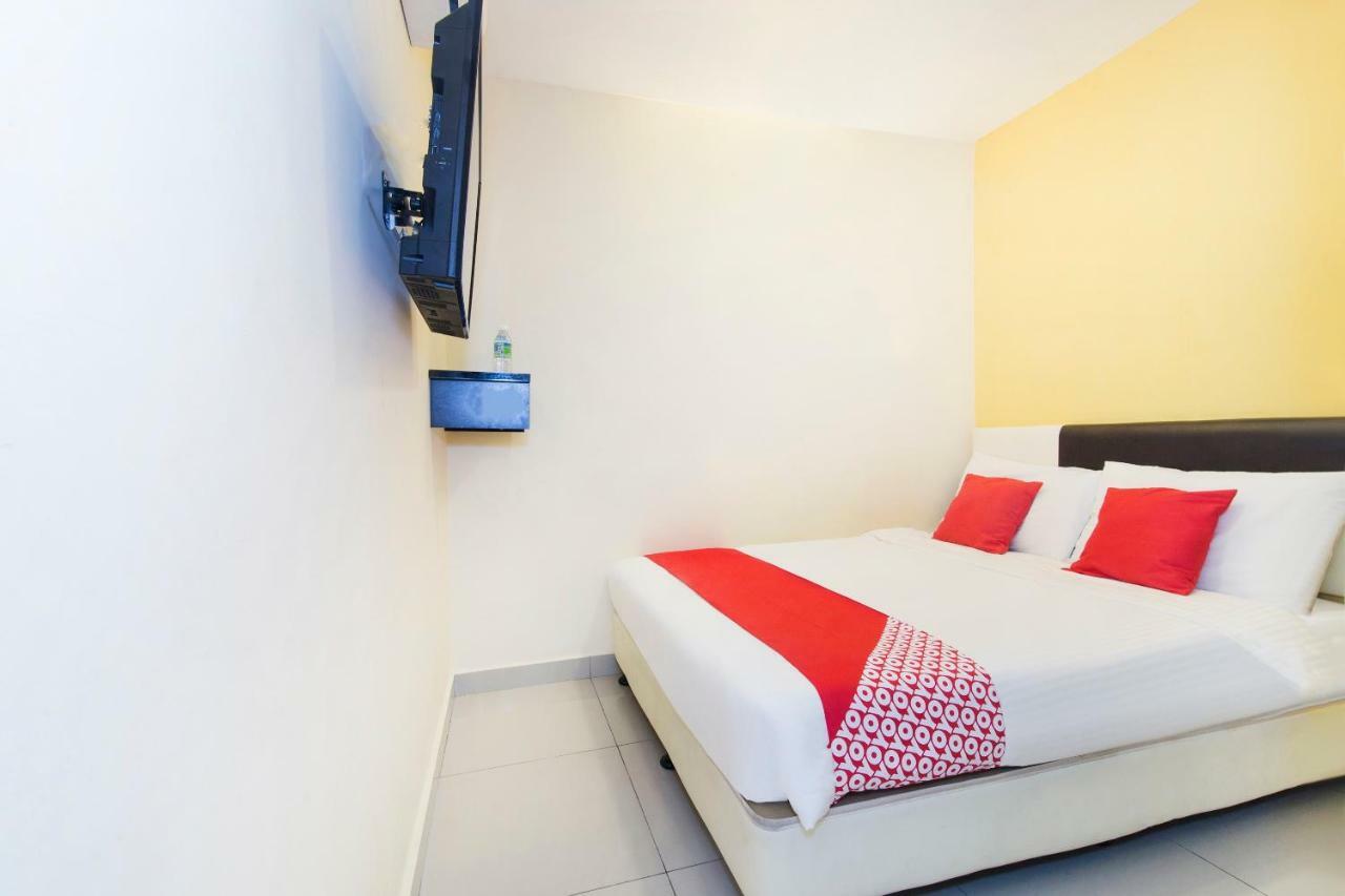 Oyo 220 Hotel Sri Maluri Kuala Lumpur Exteriör bild