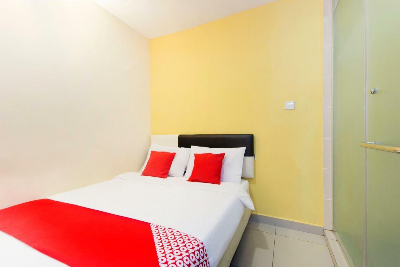 Oyo 220 Hotel Sri Maluri Kuala Lumpur Exteriör bild