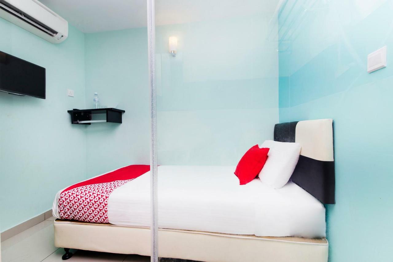 Oyo 220 Hotel Sri Maluri Kuala Lumpur Exteriör bild
